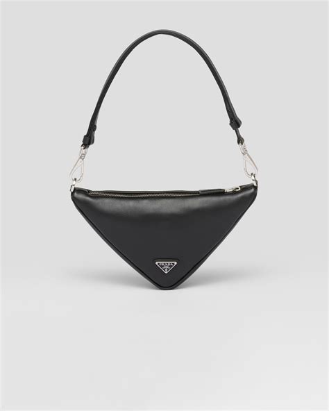 logo triangolo prada borse|Borsa Prada Triangle in pelle.